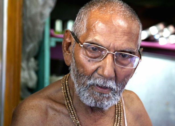 pay-swami-sivananda-claims-to-be-the-oldest-man