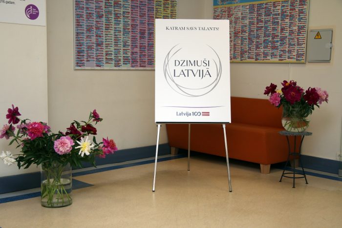 Rīgas Dzemdību nama Dzemdību centrs iegūst nosaukumu “Dzimuši Latvijā”
