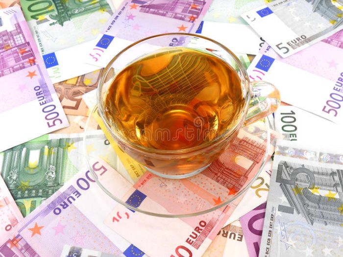 Pievilini finanšu labklājību – dzer naudas tēju! Lūk, kā to pagatavot!
