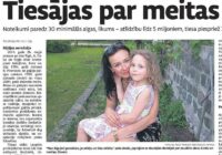 Tiesa liek izmaksāt 60 000 eiro atlīdzību vīrietim, kura sievu un meitiņu notrieca trolejbuss