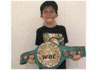 6 gadus vecs zēns  kļuvis par WBC čempionu jostas īpašnieku, jo paveica īstu varoņdarbu