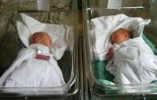 Šodien mamma atgriezās no maiņas dzemdību namā, skatos – acīs asaras… Šodien mamma atgriezās no maiņas dzemdību namā, skatos – acīs asaras…