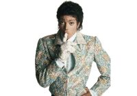 Klajā nākusi informācija kāpēc patiesībā Maikls Džeksons savulaik valkāja slaveno spīdīgo cimdu