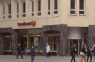 Kāds bankas darbiniece “pa kluso” veica milzīgus finanšu darījumus klientiem nezinot – kāpēc būtu jāuzrauga savi darījumi kontā