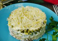 Salāti, kas pārspēj tradicionālo “Siļķi kažokā” un slavenos “Olivjē” salātus