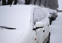 Kā atstāt automašīnu uz nakti ziemā: 3 ieteikumi
