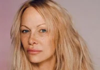 Pamela Andersone par godu viņa dzimšanas dienai dalījās ar retu sava jaunākā dēla fotogrāfiju