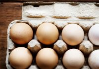 Kāpēc berzēt vistas olas ar augu eļļu: triks, par kuru zina maz cilvēku