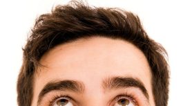 Bankas analīze: jaunieši, kuri šobrīd cīnās ar īres cenām, drīz valdīs pār pasaules naudu