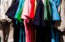 Kāpēc jaunam apģērbam jāpieliek klāt slapjš pirksts un tas jātīra ar mitrajām salvetēm: 5 veidi, kā pārbaudīt apģērba kvalitāti