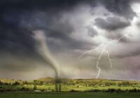 Iedzīvotājiem jābūt gataviem ārkārtas pasākumiem un evakuācijai: meteorologs Toms Bricis nopietni brīdina – jau svētdien Latvijā sāksies vēl nepieredzēti spēcīga vētra