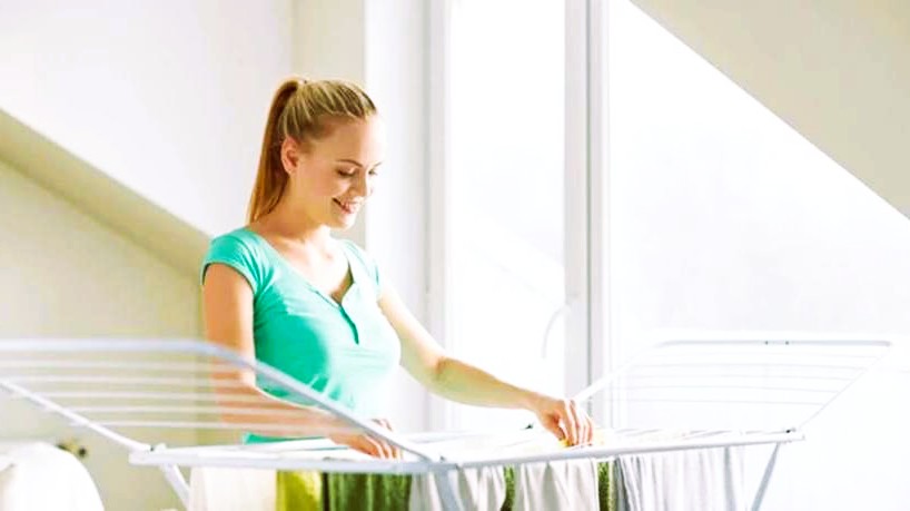 Lielākā kļūda mājoklī: eksperti brīdina par vienu telpu, kurā kategoriski nedrīkst žāvēt veļu