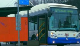 Sēžot Rīgas sabiedriskajā autobusā ar austiņām, pēkšņi dzirdēju skaļas balsis, un pēc tam vēl ilgi pārdzīvoju