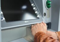 “Swedbank” informē klientus par gaidāmām izmaiņām saistībā ar bankomātiem visā Latvijā
