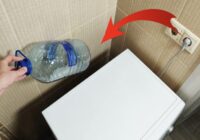 Novietoju plastmasas pudeli aiz veļas mašīnas- sīkums, bet liels ieguvums