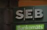 “Swedbank” klienti bieži izvēlas izmantot tieši “SEB” bankomātus – stāstam kāpēc