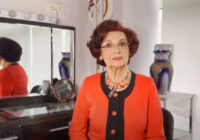 Leģendārā Olga Dreģe atklāj kādā veidā saglabājusi pat vairāku gadu vecus skatītāju dāvinātos ziedus