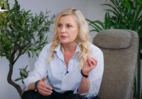 Latviešu vārda dienu kalendārs papildināts ar 9 vārdiem: to vidū beidzot iekļauts arī aktrises Agneses Zeltiņas mazmeitas vārds (+ VIDEO)
