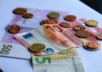 Kāda būs minimālā alga un kādi atvieglojumi paredzēti 2026.gadā