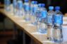 Ko nozīmē plastmasas pudelēm raksturīgās četras “kājas”, kāds ir to mērķis un kāpēc tās ir būtiskas