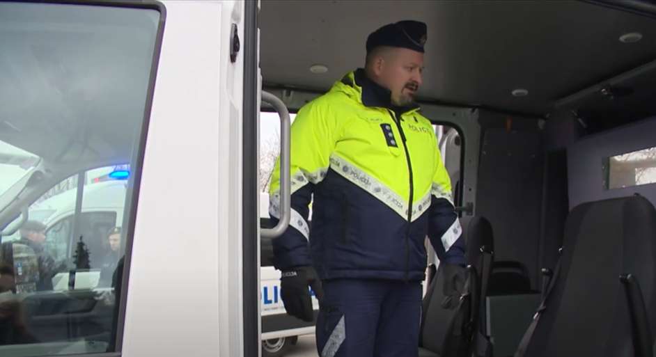 Vai taisnība, ka VID bez problēmām var tikt klāt jūsu telefona saturam – skaidrojam