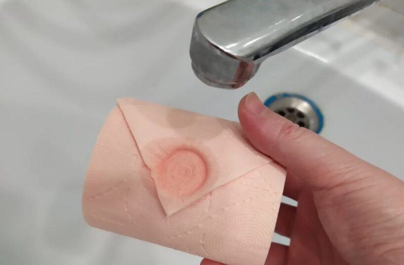 5 neparasti tualetes papīra izmantošanas veidi, par kuriem uzzināju tikai nesen