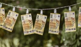 Būtiska informācija iedzīvotājiem par izmaiņām norēķinos – eiro banknotes mainīsies no 2026. gada