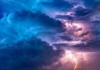 Ļoti spēcīgi, neprognozējami negaisi, kas izveidojas dažu minūšu laikā: meteorologs Toms Bricis brīdina par laika apstākļiem šajā nedēļā
