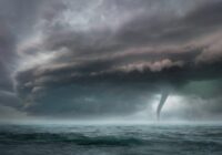 Meteorologs Toms Bricis dalās ar biedējošas dabas parādības liecībām, kas šodien bija redzama Zvejniekciemā (+ VIDEO)