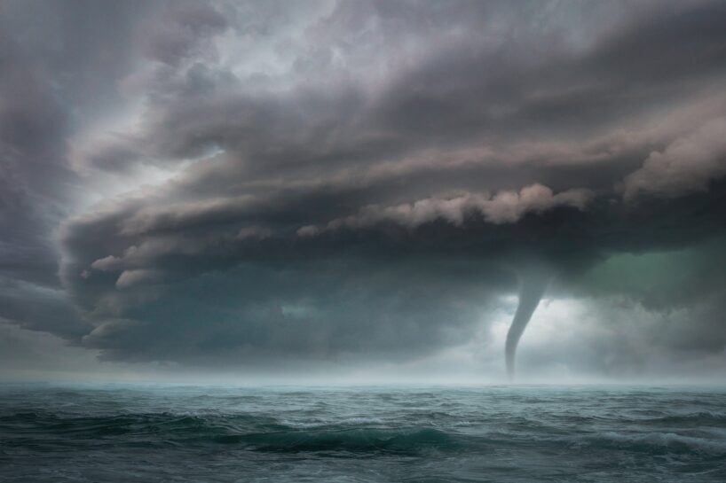 Meteorologs Toms Bricis dalās ar biedējošas dabas parādības liecībām, kas šodien bija redzama Zvejniekciemā (+ VIDEO)