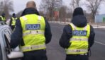 Eksperts pastāstīja par izplatītām kļūdām apdzīšanas brīdī, kuru dēļ autovadītājs var zaudēt tiesības