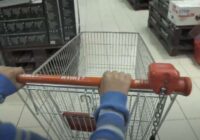 “Mēs paši tos nepērkam un neiesakām to darīt arī jums”: pārdevēji atklāj 5 produktus, kurus nevajadzētu pirkt