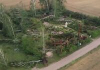 “Tā bija elle!”: meteorologs Toms Bricis publicē baisus kadrus no spēcīgas vētras, kas plosīja Latviju (+ VIDEO)