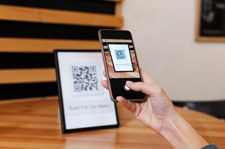 Dēļ vienas instalētas programmas krāpnieki var piekļūt jūsu kamerai, mikrofonam un pat NFC funkcijai