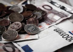 Tikai četras valstis Eiropā, kur ar valsts pensiju pietiek dzīvošanai; Kāda ir situācija Latvijā