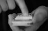 Ja izlasi šo SMS vai atbildi uz šo konkrēto zvanu — uzskati, ka nauda jau tiek lēnām pazaudēta no tava konta