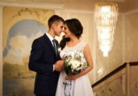 Pārlūkojot feisbuku, pēkšņi ieraudzīju bildi, kurā mans dēls Rīgā uzvelk savai līgavai gredzenu: stāstu kā reaģēju