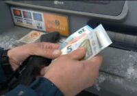 Jūsu bankas karte bloķēta: no kādām darbībām ar maksājuma karti cilvēkiem vajadzētu izvairīties