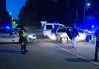 Uz Bauskas šosejas aptur mani kārtībsargi: jautā man, kur un pie kā es strādāju, bet beigās mani aizveda uz iecirkni dēļ manas atbildes