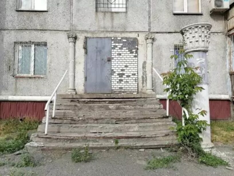 Vai ir vērts patiesībā iegādāties dzīvokli pirmajā stāvā: stāstu, ko atklāju