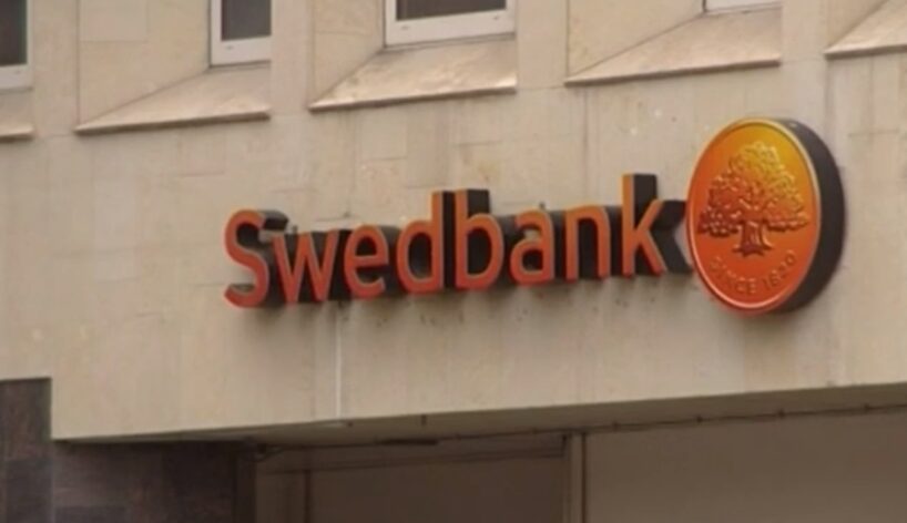 Mazāk iepriecinoša ziņa daudziem Swedbank klientiem: “Ienākumi jūtami samazinās”