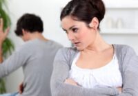 Jūs, iespējams, to nepamanāt, taču šīs 10 smalkās pazīmes nozīmē, ka cilvēki jūs patiesi ciena