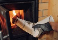 Es atteicos no malkas un nenožēloju: tagad pirts kurināšana ir vieglāka, tīrāka un lētāka