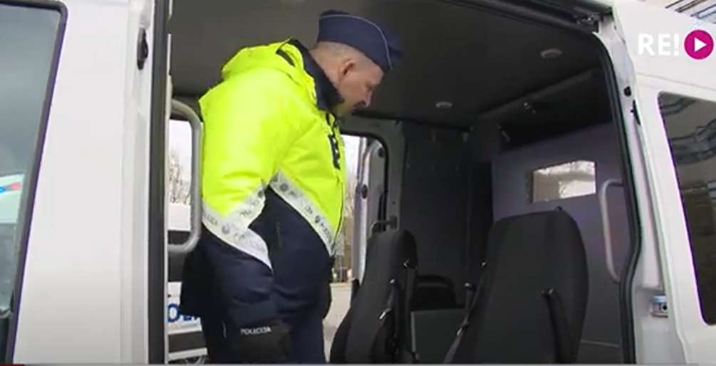 Automašīnas krāsa kā personības atspoguļojums: likumsargi atklāja kādas krāsas automašīnas izvēlas tieši agresīvi braucēji