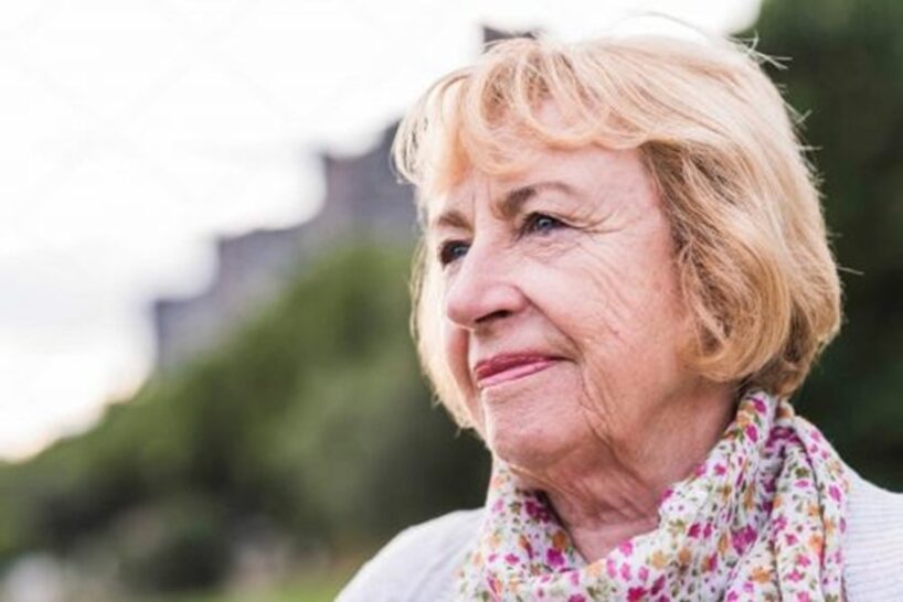 Pensionāriem: 5 lietas, ko nekādā gadījumā nevajadzētu atdot saviem bērniem — pat ja tās lūdz