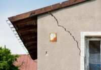 Pazuda kā nebijušas: pazīstams celtnieks nosauca labākās metodes betona plaisu blīvēšanai