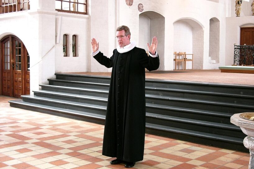 Vai ir nozīme tam kā cilvēks devies aizsaulē no šīs pasaules: atbild mācītājs Aleksandrs