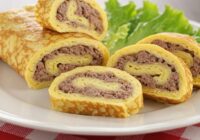 Ātra olu rulete pannā — tikai 3 sastāvdaļas un mikseris nav nepieciešams