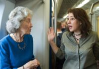 Vilcienā Ogre – Rīga labu gribot palīdzēju kādai tantiņai, beigās paliku bez mantām – pastāstīšu kas notika