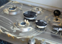 Kā iztīrīt virtuvi, līdz tā mirdz: 5 padomi no profesionāliem tīrīšanas speciālistiem, kas atjaunos tajā mājīgumu